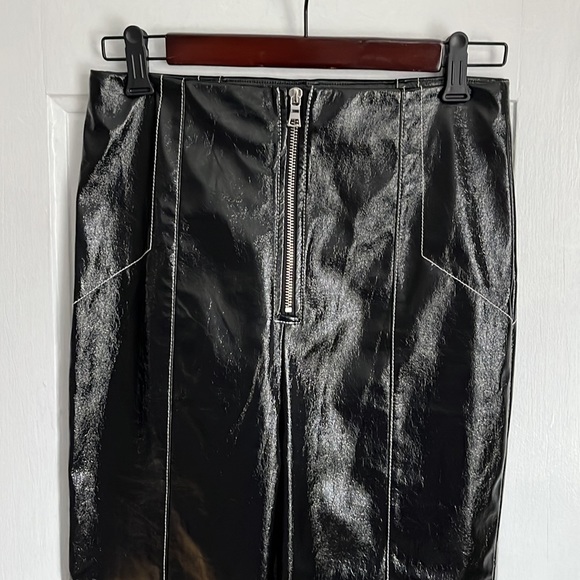 Aritzia Sunday Best Tessy Pants Vegan Leather - Picture 3 of 10